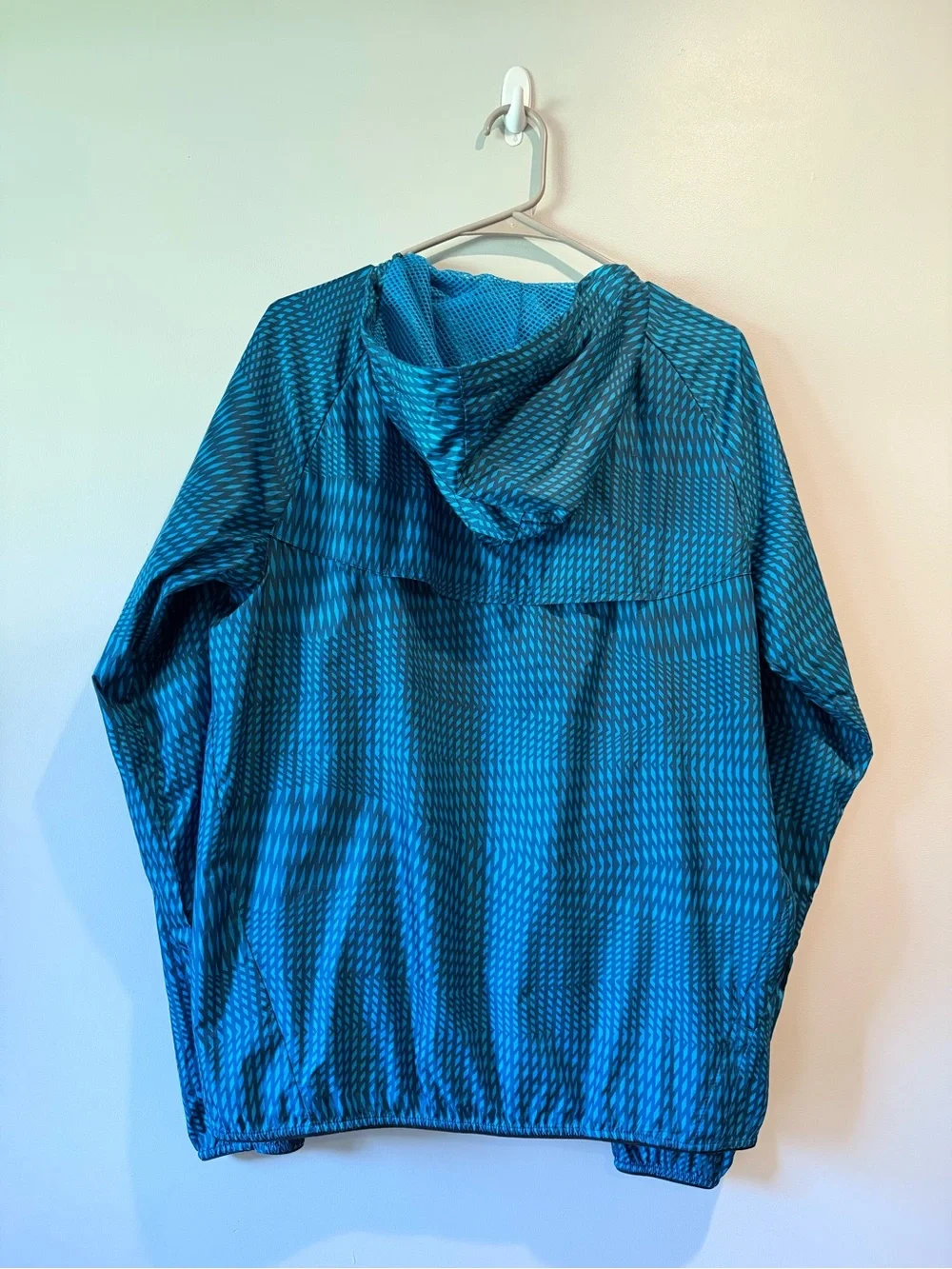 Men’s ’Nike’ lightweight windbreaker jacket